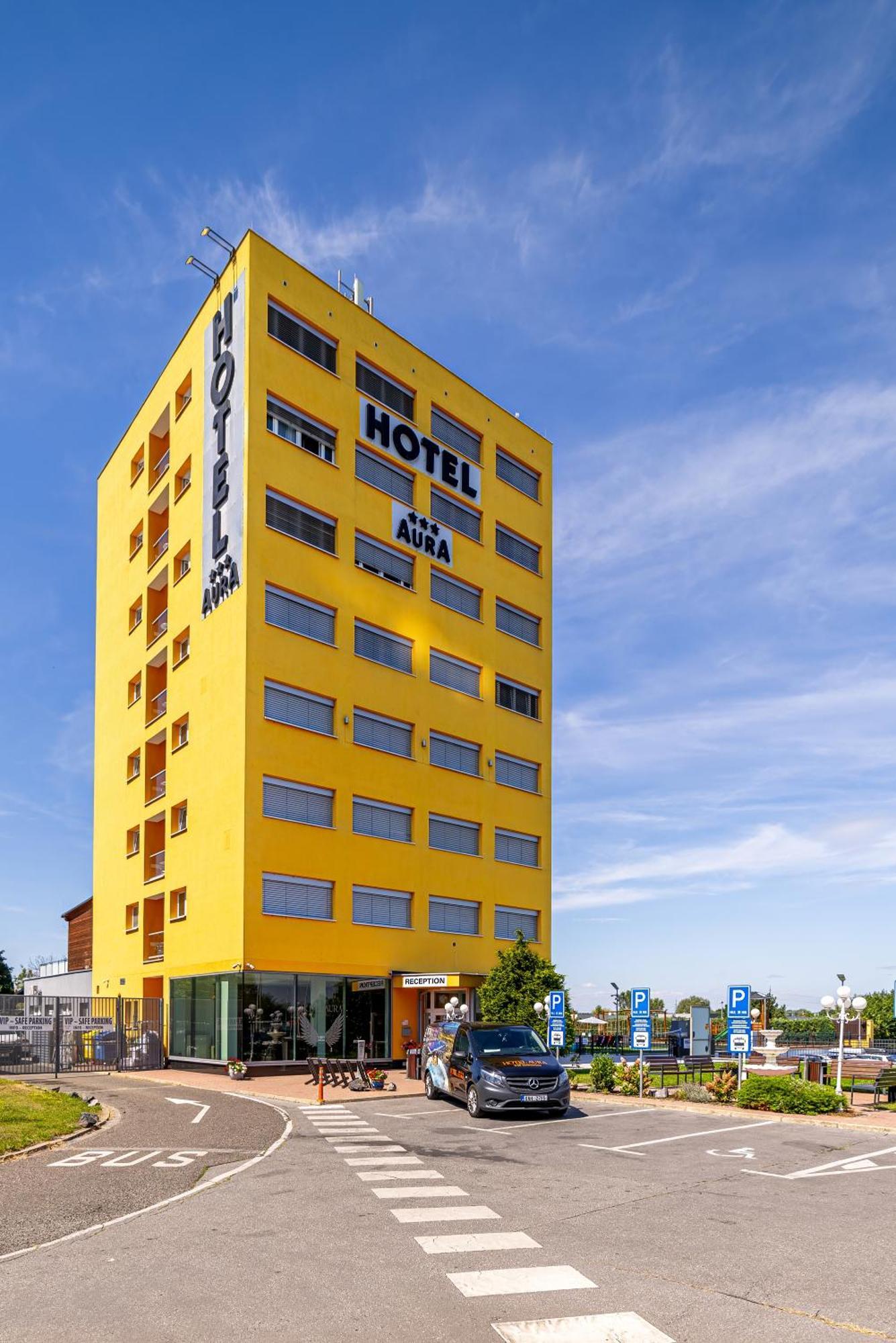 Hotel Aura Design & Garden Pool Praga