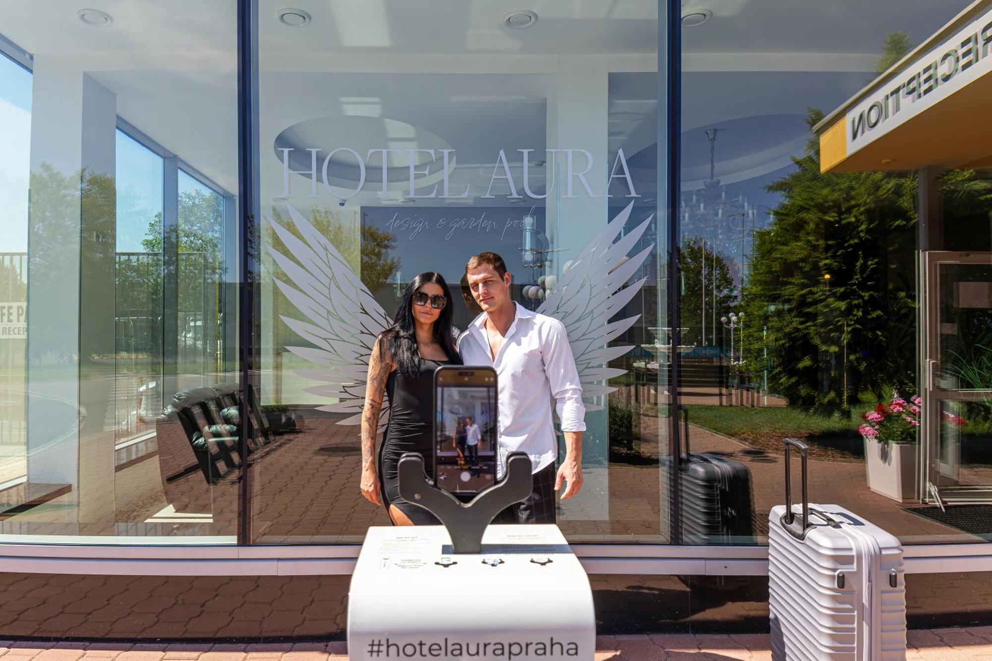 Aura Design & Garden Pool Praga