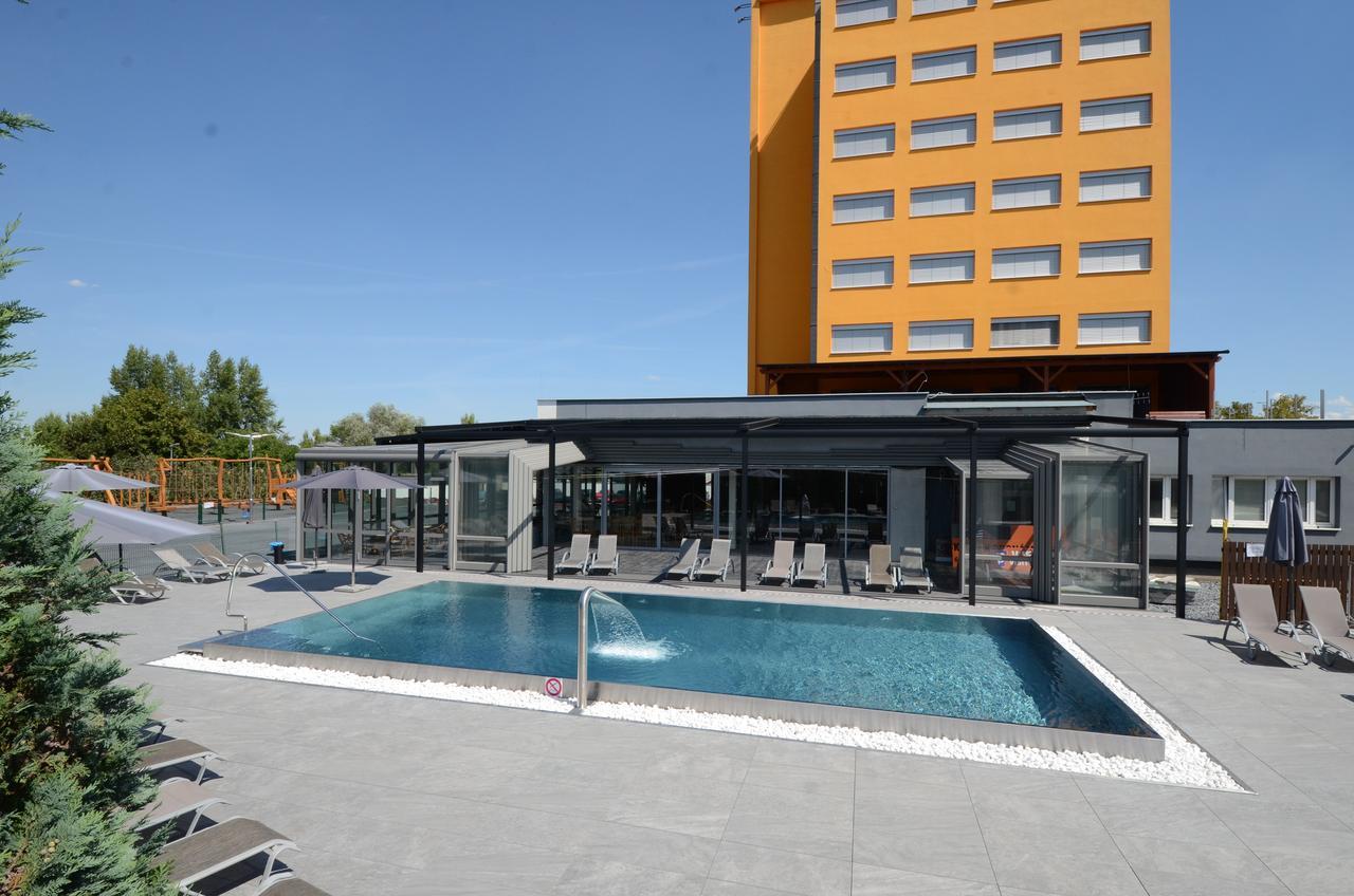 Hotel Aura Design & Garden Pool Praga