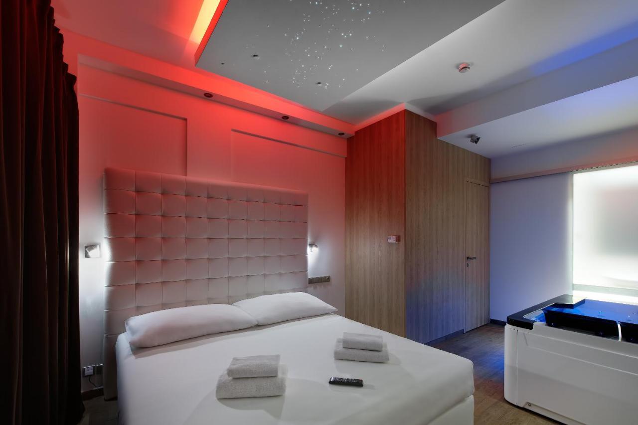 Aura Design & Garden Pool Hotel Prague